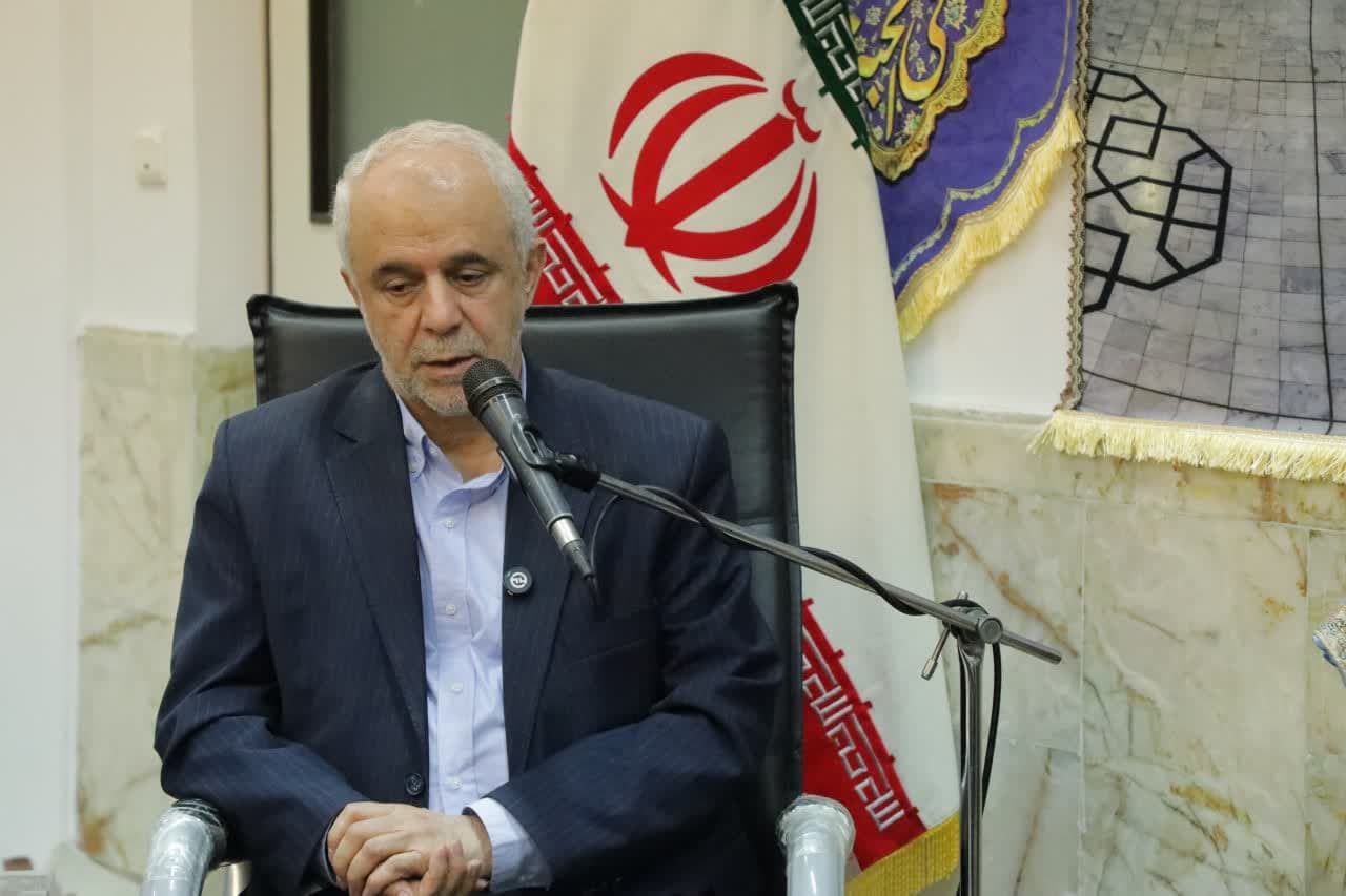 گردنههای سخت انقلاب را با فرهنگ ایثار و شهادت پشت سر گذاشتهایم