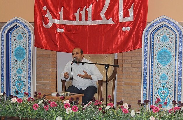 بازدید جمعی از جوانان انگلیسی از دارالقرآن علامه طباطبایی قم 