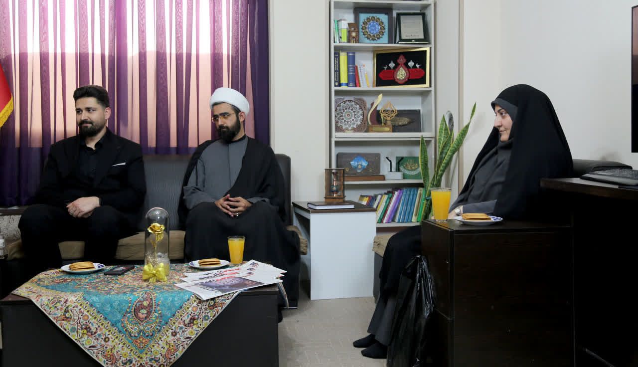 بازدید مدیرکل اجتماعی و فرهنگی استانداری قم از تحریریه دفتر قم پرس