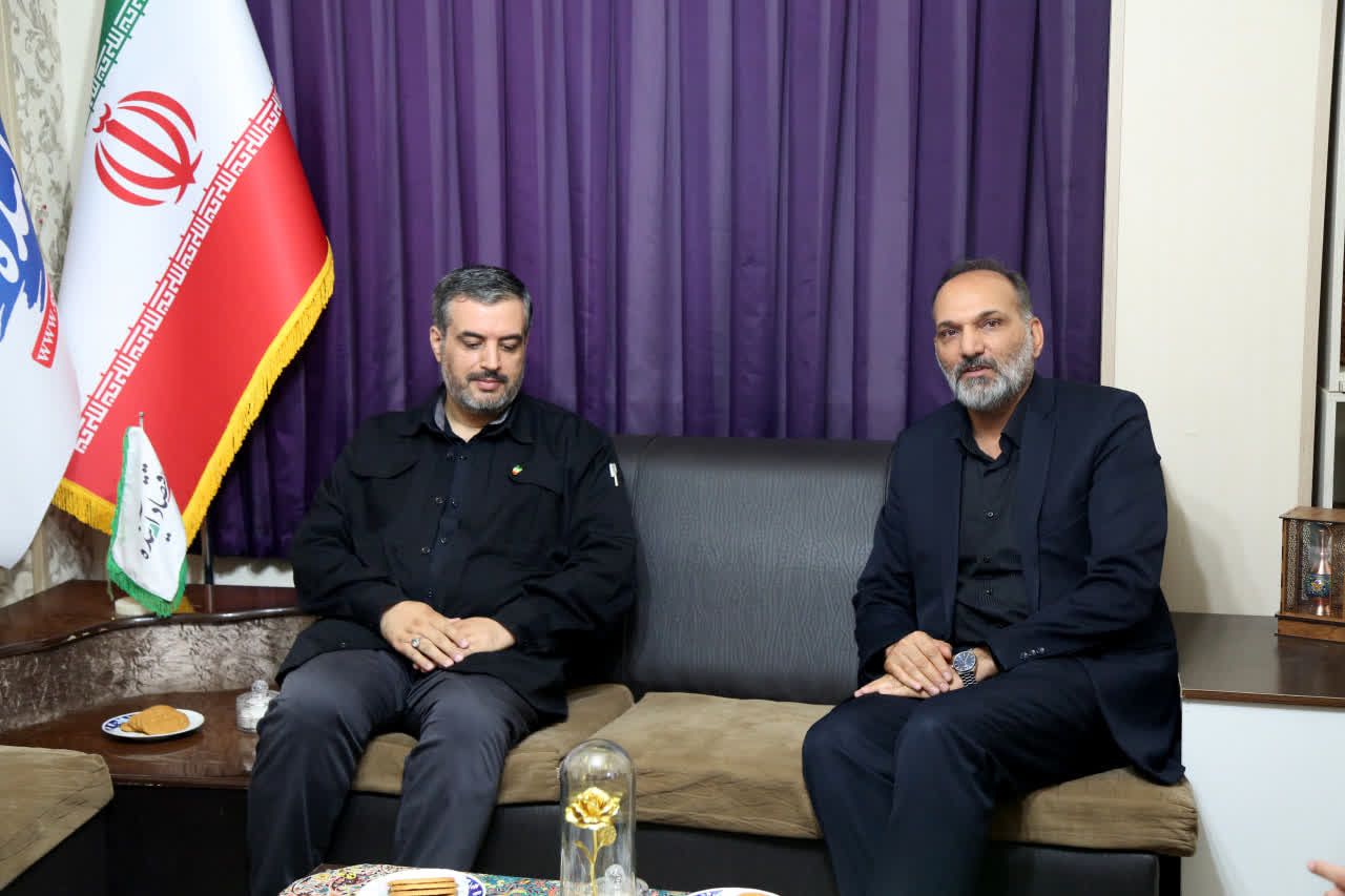 بازدید مهندس رفیعی مدیرعامل شرکت توزیع نیروی برق استان از تحریریه دفتر قم پرس