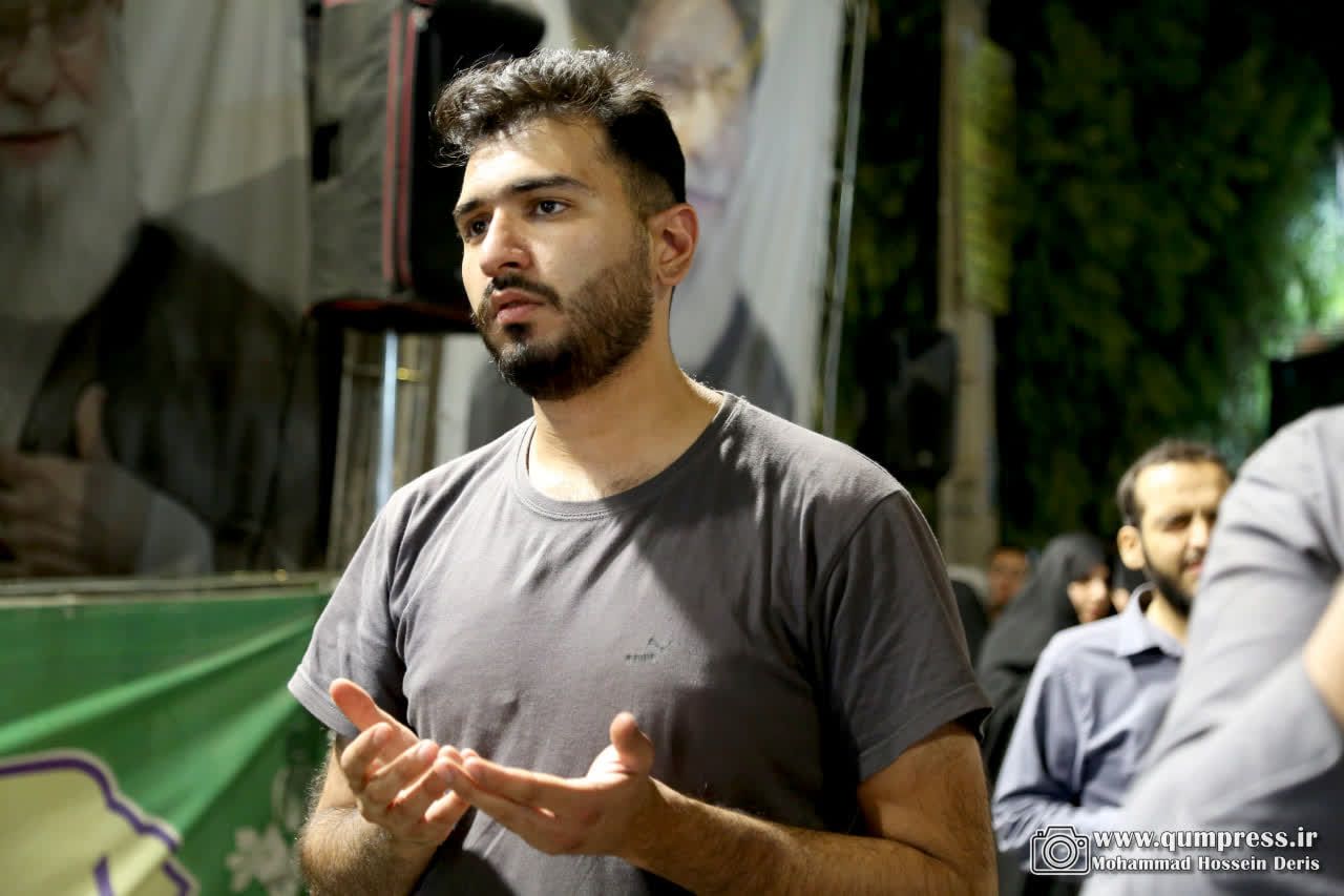 رادیو حماسه پرشور در خیابان