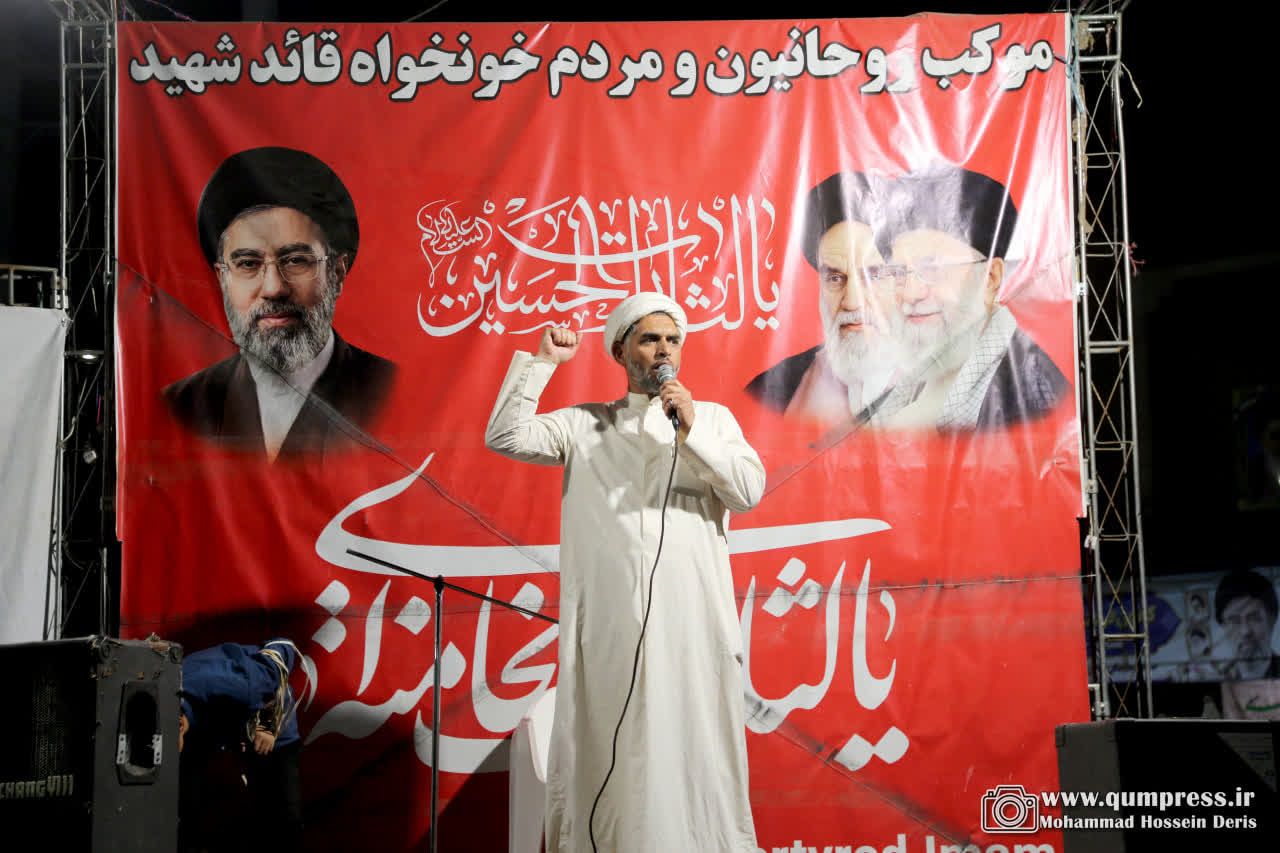 گزارش تصویری از گوشه و کنار خیابان پای انقلاب