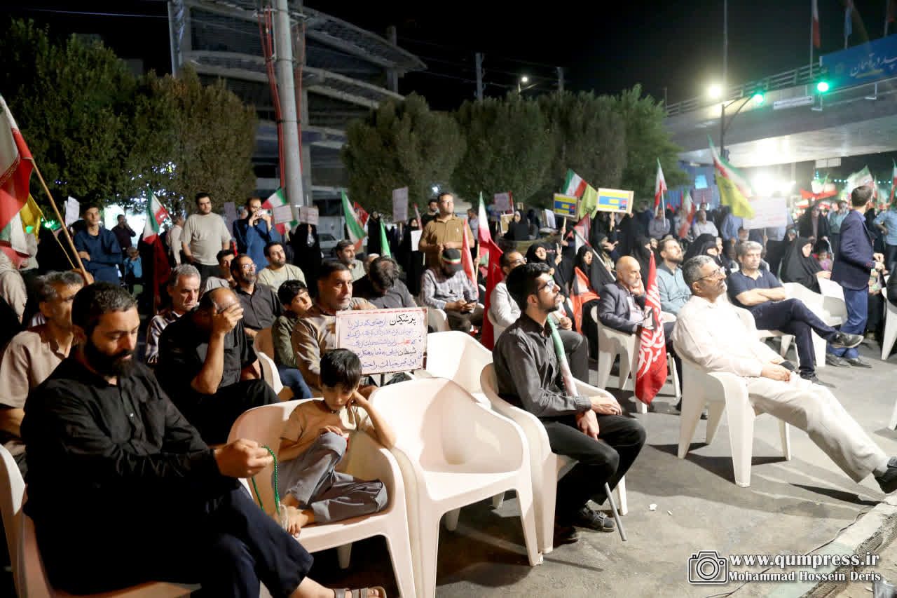 گزارش تصویری از گوشه و کنار خیابان پای انقلاب