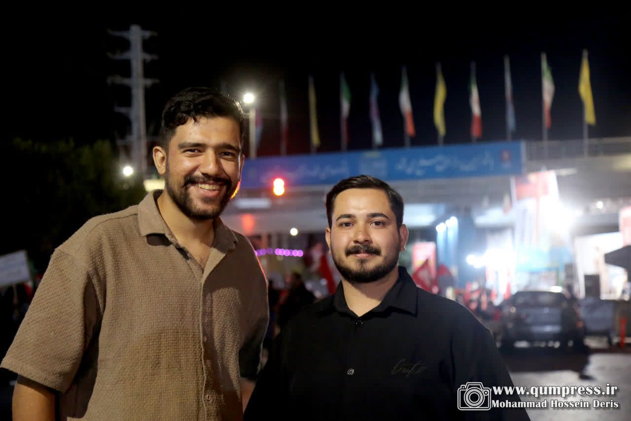 گزارش تصویری از بیعت شبانه ی مردم در خیابان