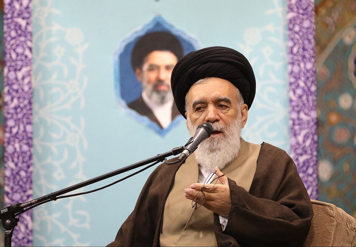 آیت الله حسینی خراسانی: فقها مفاخر علمی امت و خاری در چشم دشمنان اسلام هستند