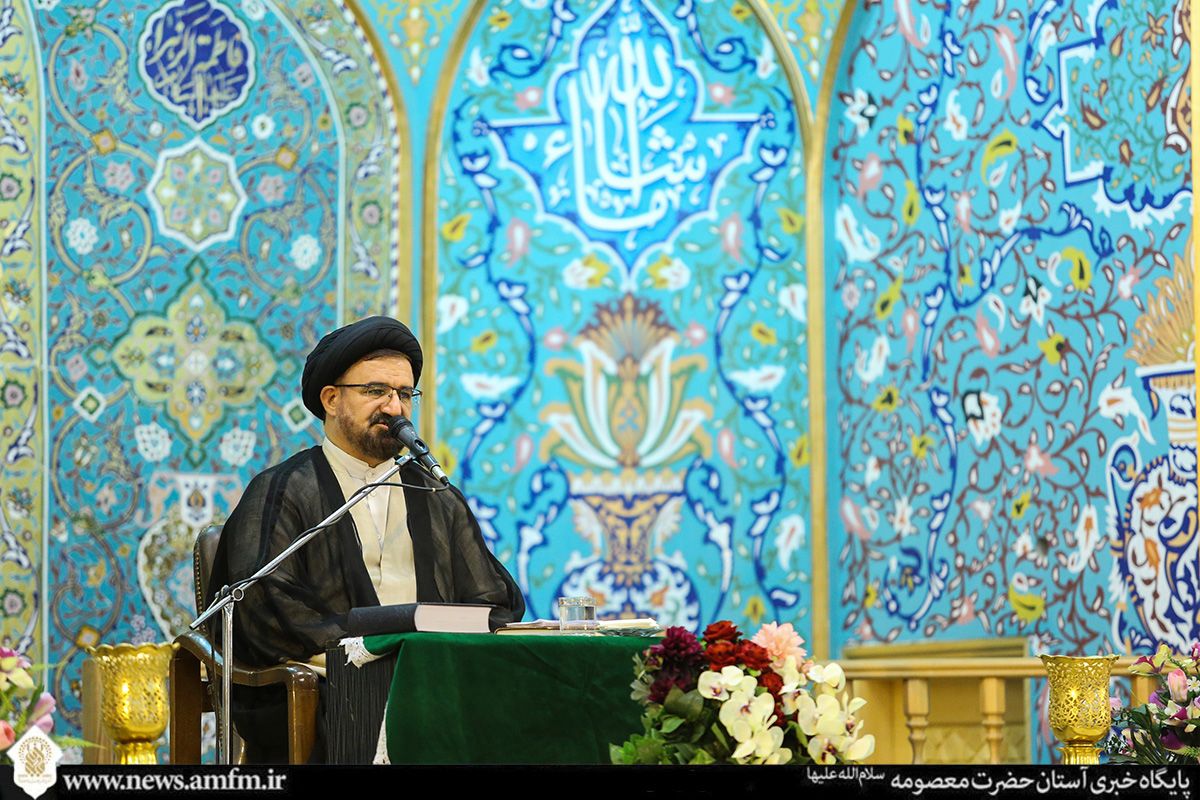 حجت‌الاسلام‌و‌المسلمین حسینی اراکی: خون شهدا حیات‌بخش جامعه و نابود کننده مستکبران است