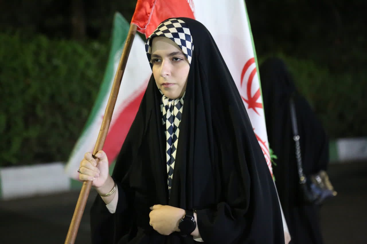 گزارش تصویری از پرچم های برافراشته در قم