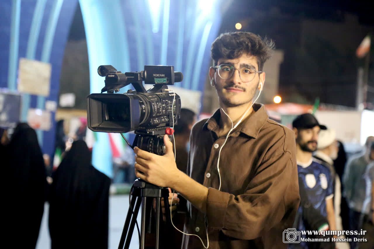 گزارش تصویری از برنامه سازهای صداوسیمای مرکز قم فعال در میدان