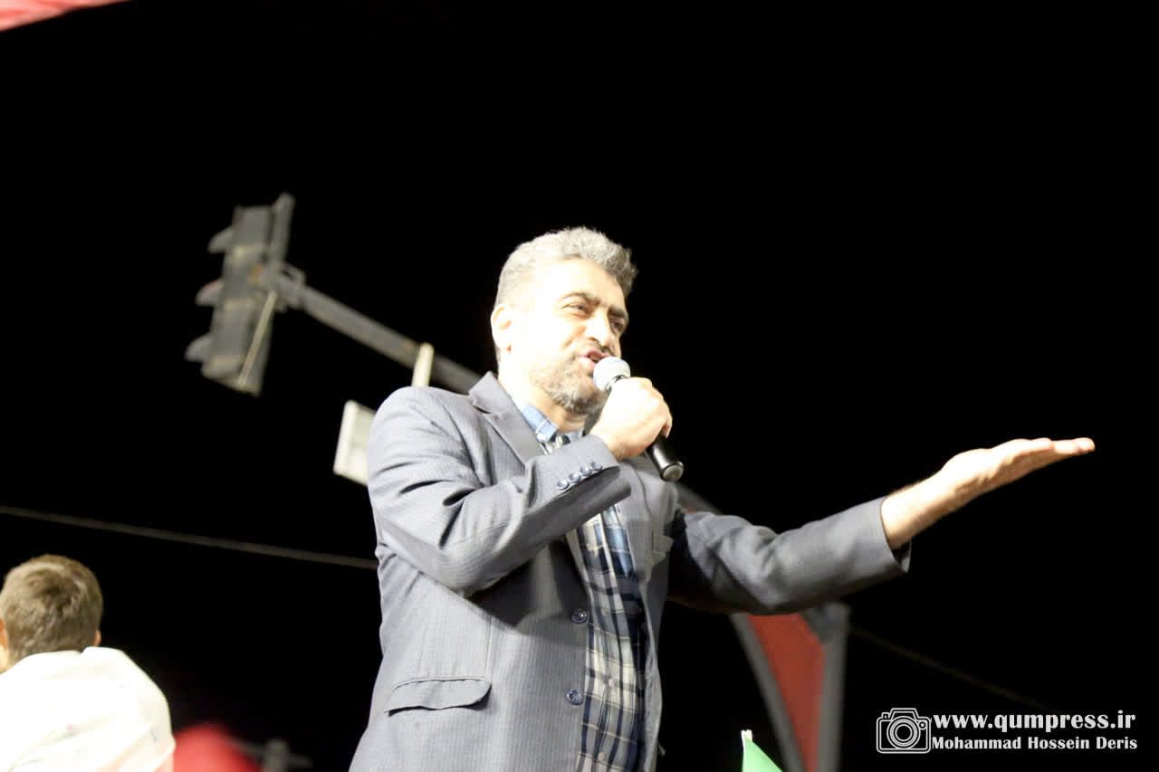 میدان داری رادیو حماسه در خیابان