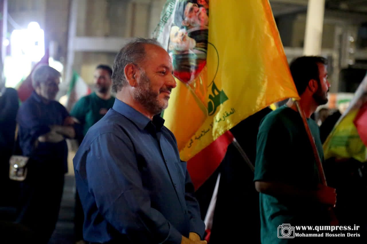 میدان داری رادیو حماسه در خیابان