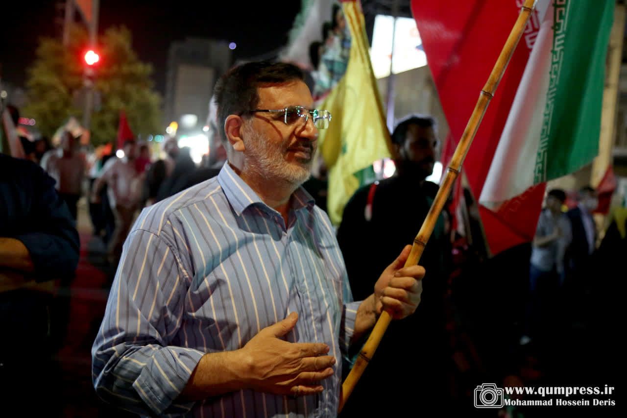 میدان داری رادیو حماسه در خیابان