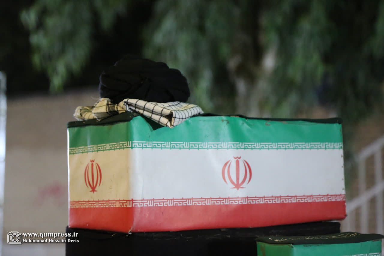 گزارش تصویری از خلاقیت دختران طلبه در خیابان