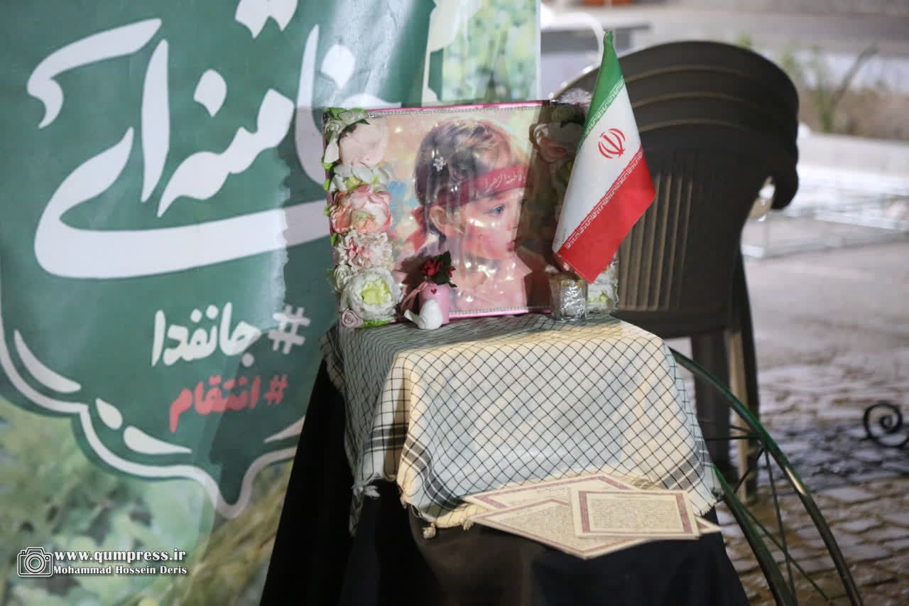 گزارش تصویری از خلاقیت دختران طلبه در خیابان