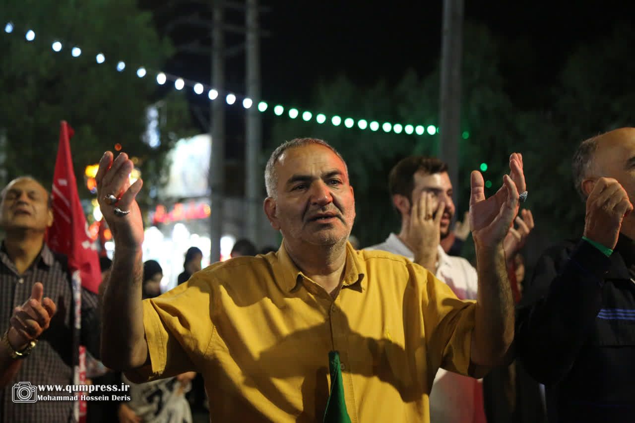گزارش تصویری از استغاثه و توسل در رادیو حماسه