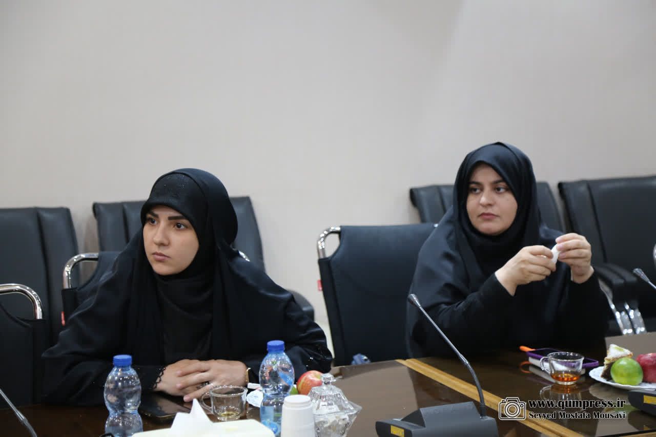 گزارش تصویری قم پرس از نشست خبری مدیرکل پست استان قم