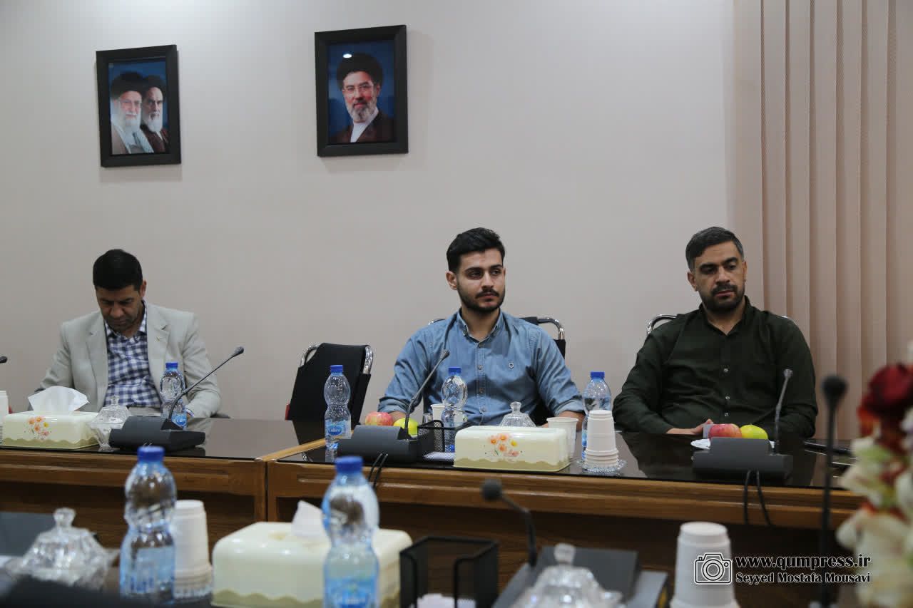 گزارش تصویری قم پرس از نشست خبری مدیرکل پست استان قم