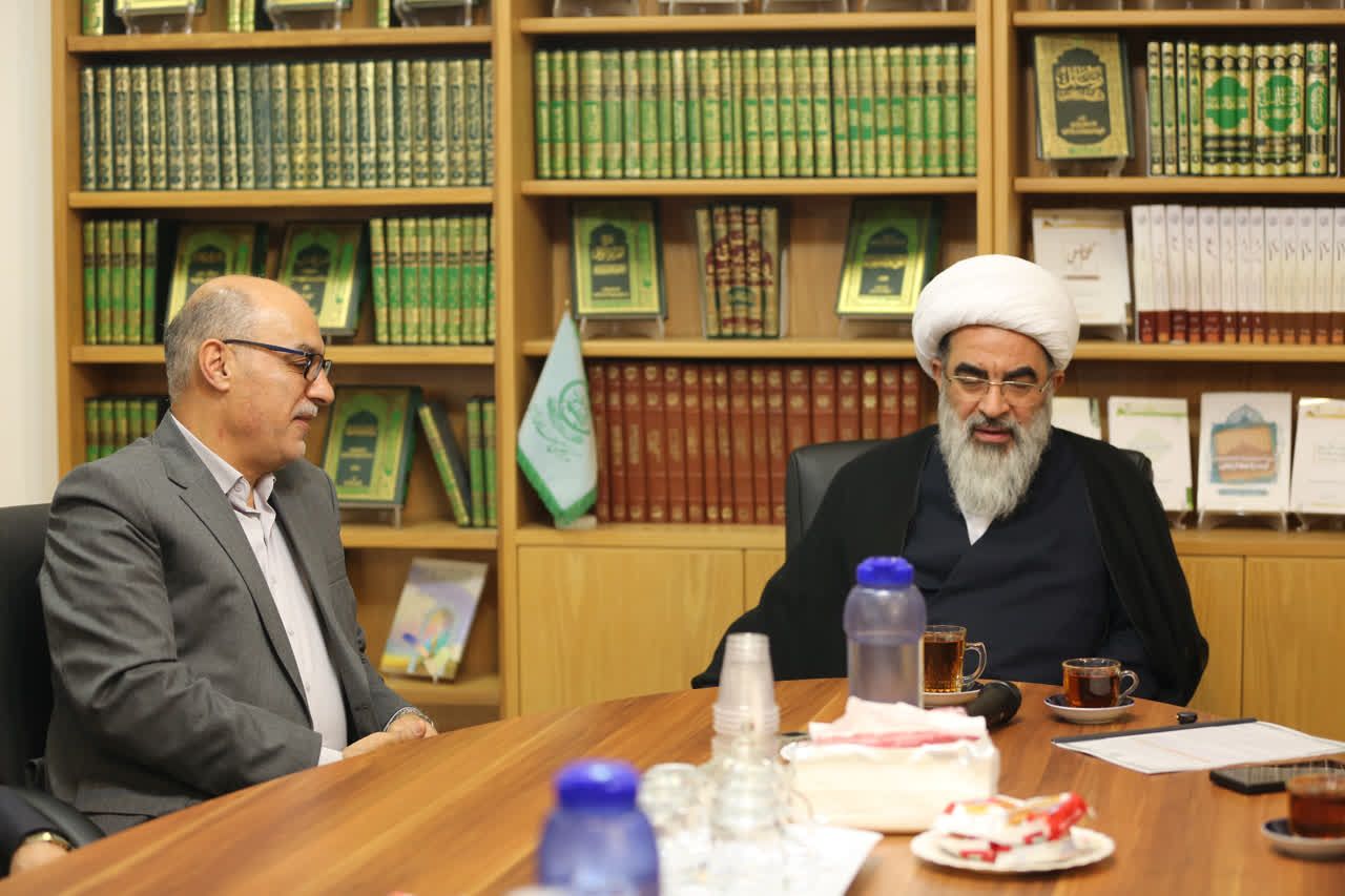 حضور رئیس سازمان امور مالیاتی کشور در قم و دیدار با علما و مراجع معظم تقلید