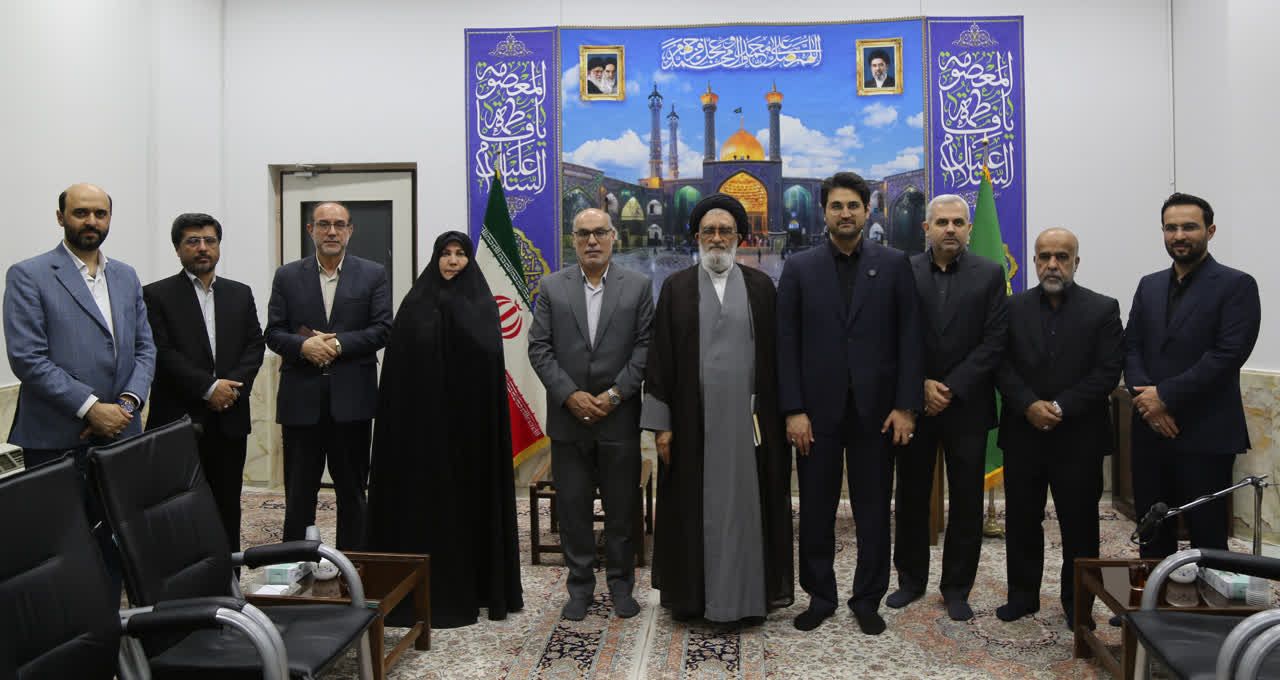 حضور رئیس سازمان امور مالیاتی کشور در قم و دیدار با علما و مراجع معظم تقلید