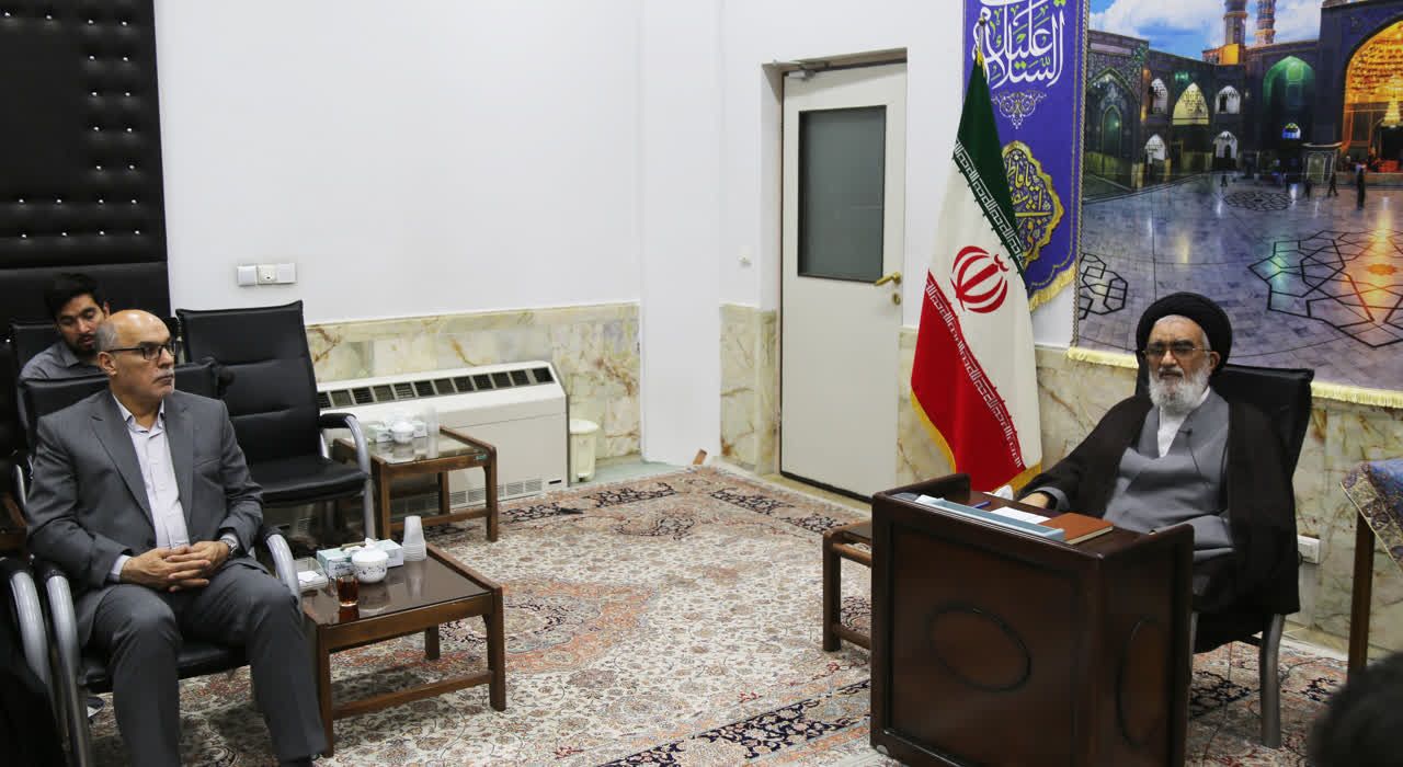 حضور رئیس سازمان امور مالیاتی کشور در قم و دیدار با علما و مراجع معظم تقلید