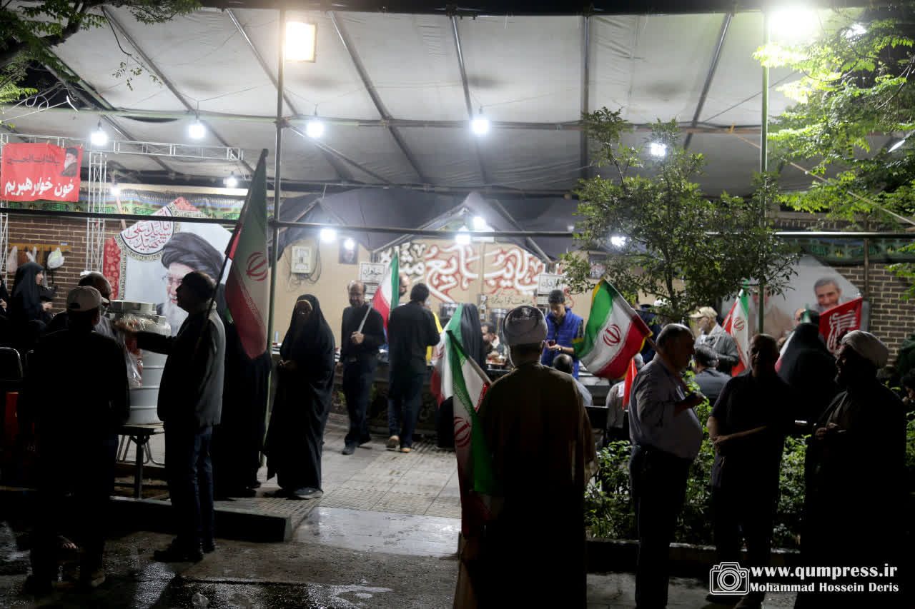 جلوه هایی از حضور کم نظیر مردم در خیابان