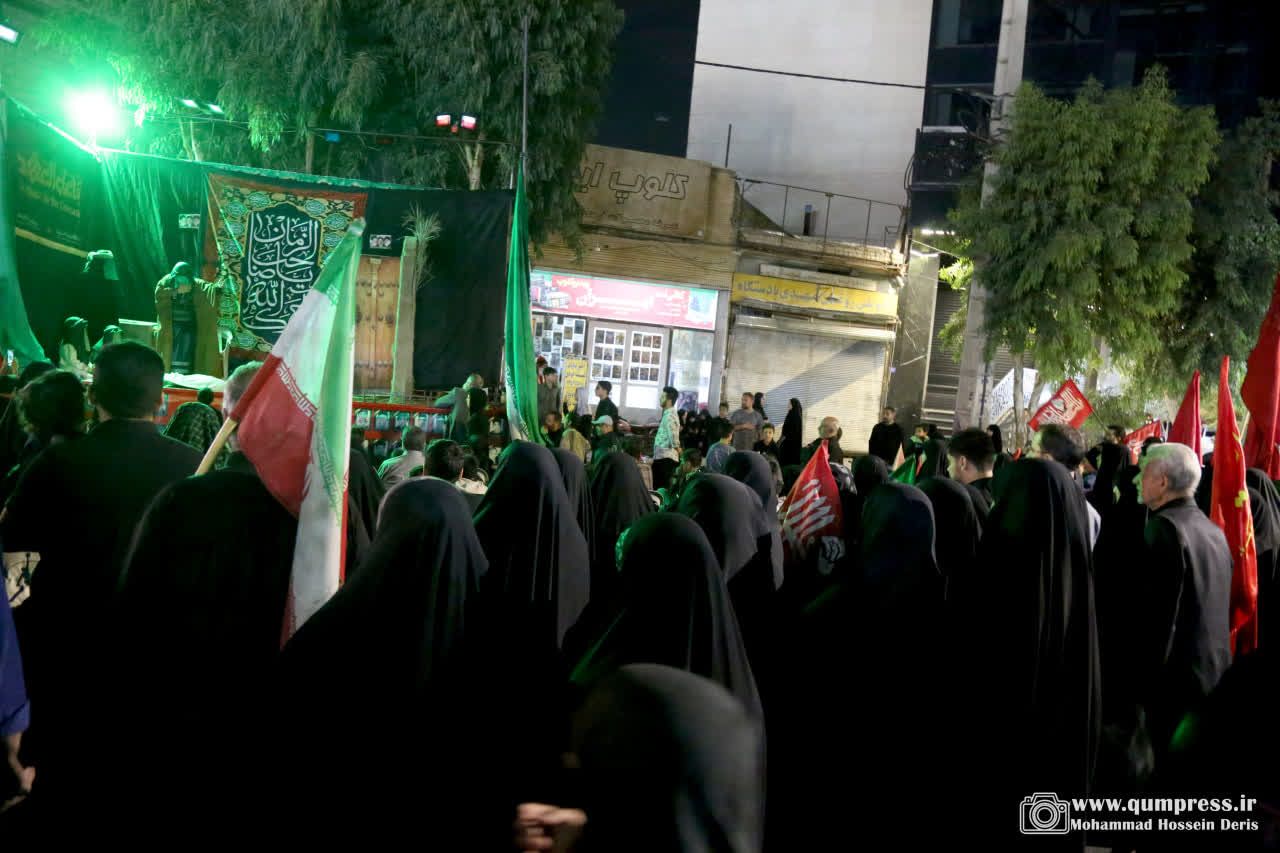 گزارش تصویری از آئین هنری فاطمیه در خیابان