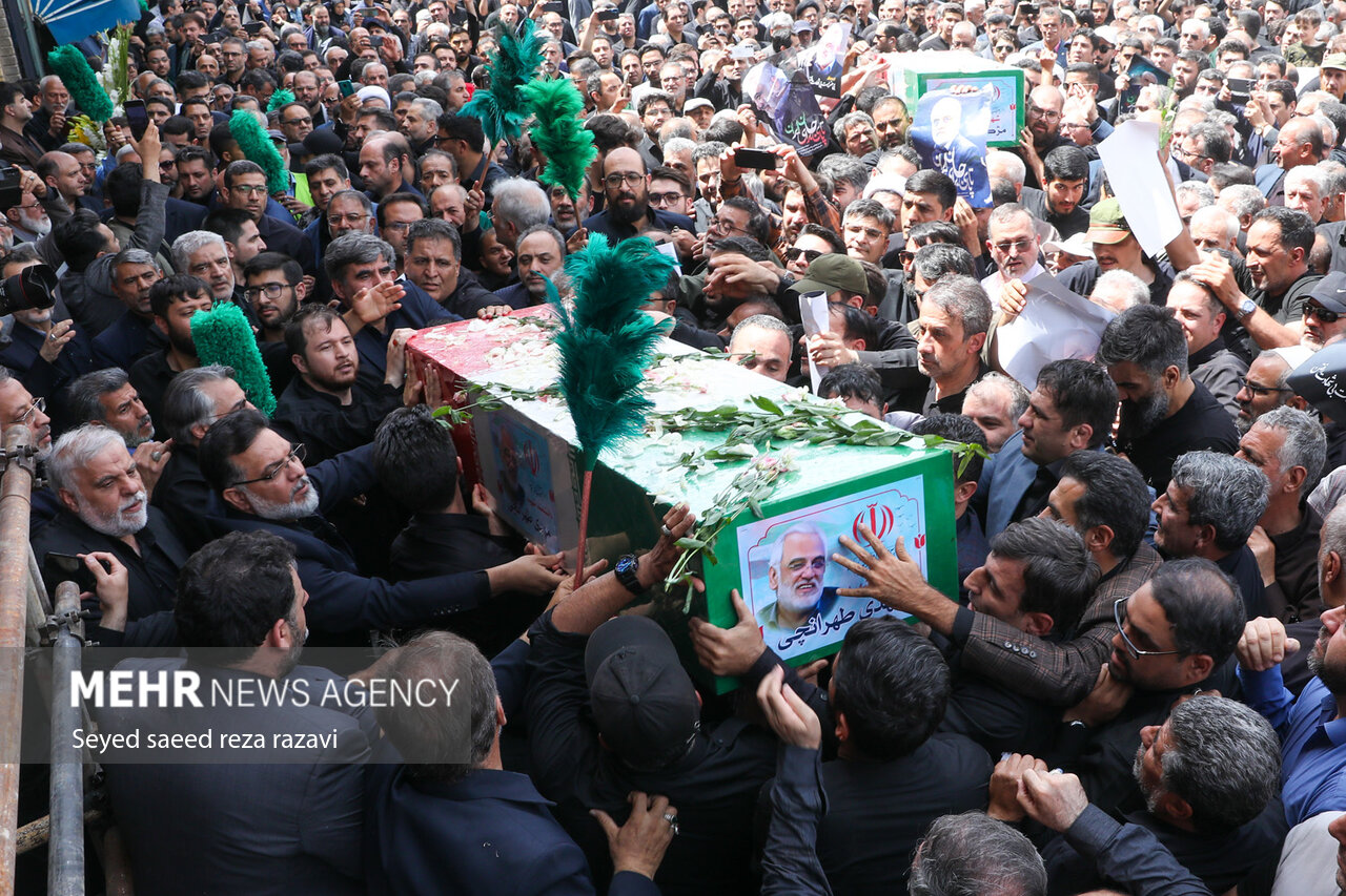 استاد نمونهای که همیشه منتظر خمپاره بود؛ دانشمندی که رفیق شهدا بود