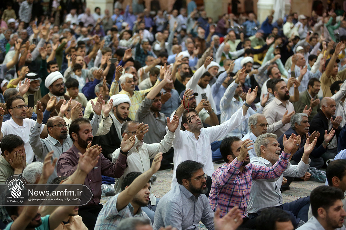 جشن شب میلاد امام رئوف در حرم بانوی کرامت