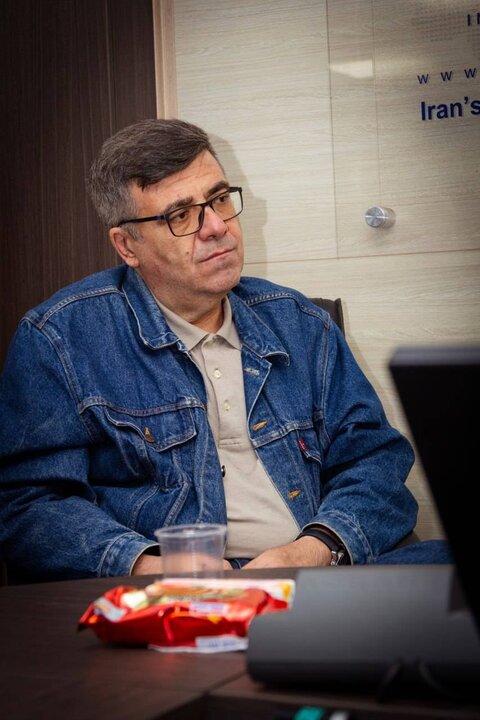 نباید از روایت طنزآمیز موضوعات مذهبی بترسیم