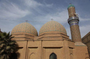 چه عاملی سلمان را از صحابی معمولی به خویشاوند خاندان رسالت ارتقا داد؟ چه عاملی سلمان را از صحابی معمولی به خویشاوند خاندان رسالت ارتقا داد؟