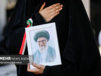 نماز شب اول قبر چگونه خوانده می‌شود؟ زمان اقامه نماز رهبر شهید