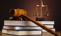 گفتن حقیقت درباره صاحبان قدرت، چه از سوی حوزه و چه قضا، هزینه دارد