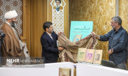 مراسم رونمایی از مجموعه کتاب هزار و یک پرسش از مقاومت