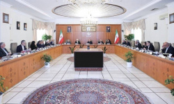 پزشکیان: صرفه‌جویی در مصرف بنزین را باید از دولت شروع کنیم