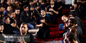 فعالیت ۱۰۰ هزار هیئت مذهبی در آیین تشییع رهبر شهید انقلاب فعالیت ۱۰۰ هزار هیئت مذهبی در آیین تشییع رهبر شهید انقلاب