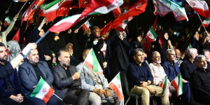 جمع خوانی فعالان قرآنی به یاد رهبر شهید جمع خوانی فعالان قرآنی به یاد رهبر شهید