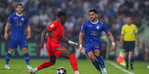 تساوی استقلال برابر شباب الاهلی در نیمه اول تساوی استقلال برابر شباب الاهلی در نیمه اول