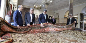 فرش ایرانی از دار قالی به تابلوی بورس کالا میرود فرش ایرانی از دار قالی به تابلوی بورس کالا میرود