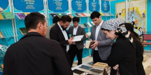 خانه کتاب و ادبیات در چهاردهمین نمایشگاه کتاب دوشنبه حضور پیدا کرد
