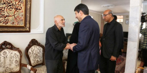 وزیر ارتباطات: دیدار با خانواده شهدا انگیزه خدمت را افزایش میدهد وزیر ارتباطات: دیدار با خانواده شهدا انگیزه خدمت را افزایش میدهد