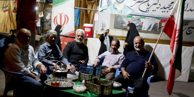 ایستگاه صلواتی اهالی باصفای روستای صرم در راهپیمایی شبانه ایستگاه صلواتی اهالی باصفای روستای صرم در راهپیمایی شبانه