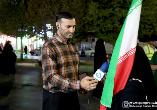 جلوه هایی از حضور مردم در خیابان جلوه هایی از حضور مردم در خیابان
