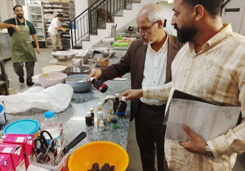 بازرسی از ۳۳ واحد صنفی در قم؛ تشکیل ۱۴ فقره پرونده تخلف توسط ۳ تیم بازرسی گشت مشترک امروز اداره کل تعزیرات حکومتی استان قم بازرسی از ۳۳ واحد صنفی در قم؛ تشکیل ۱۴ فقره پرونده تخلف توسط ۳ تیم بازرسی گشت مشترک امروز اداره کل تعزیرات حکومتی استان قم
