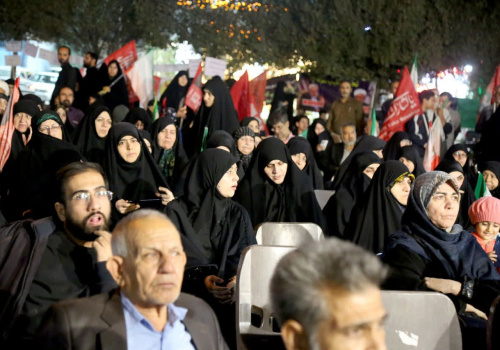 گزارش تصویری قم پرس از موکب روحانیون و مردم خونخواه و منتقم قائدشهید در شب چهارم آبان ماه