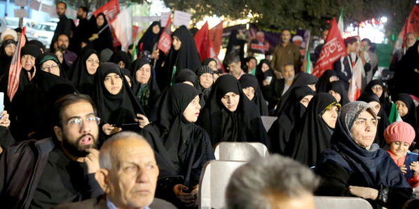 گزارش تصویری قم پرس از موکب روحانیون و مردم خونخواه و منتقم قائدشهید در شب چهارم آبان ماه
